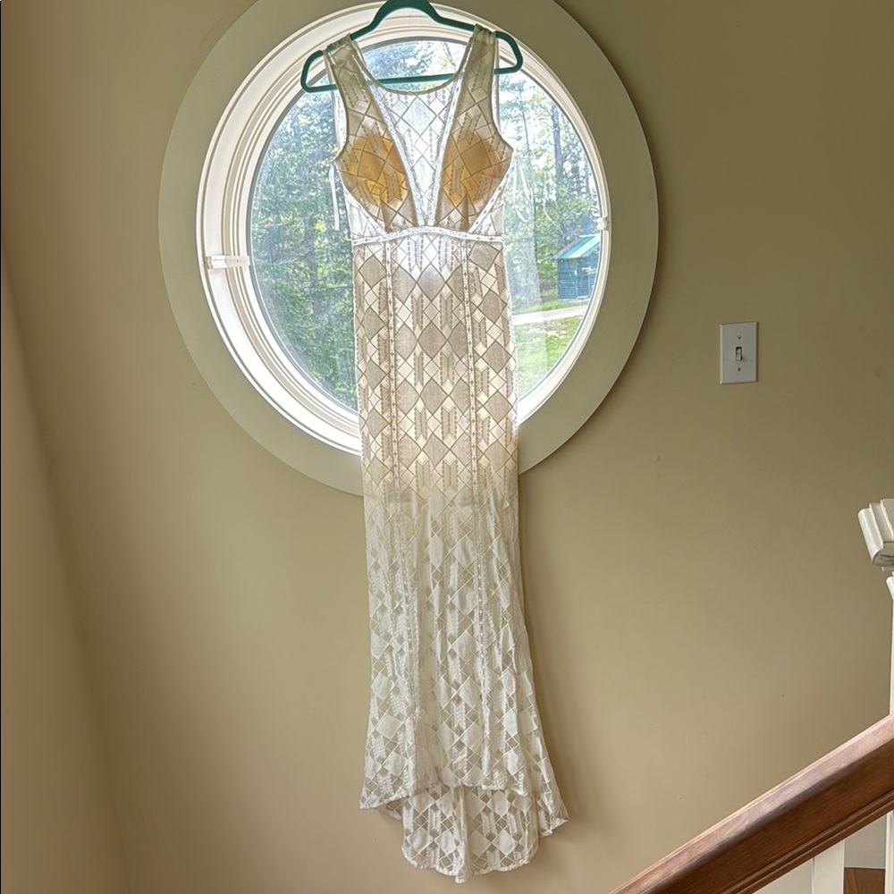 Minuet Petite White Maxi Dress